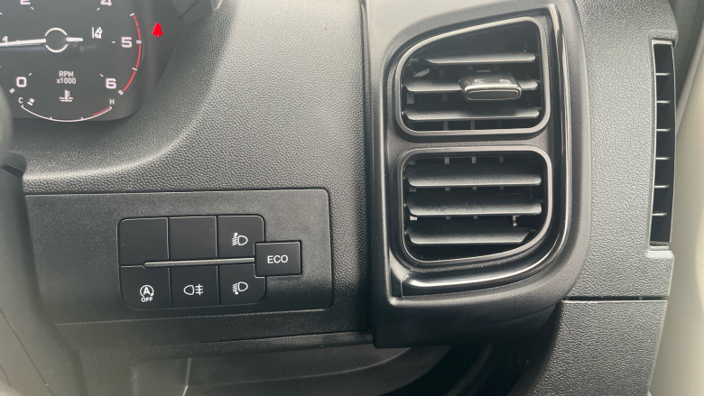 Peugeot Boxer 3500 Heavy L4 Diesel 2.2 BlueHDi 140 H2 Van Professional